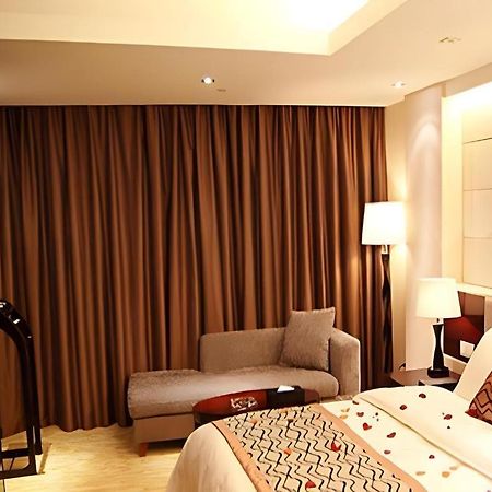 Fortune Hotel Longyan Esterno foto