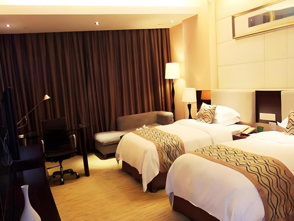 Fortune Hotel Longyan Esterno foto