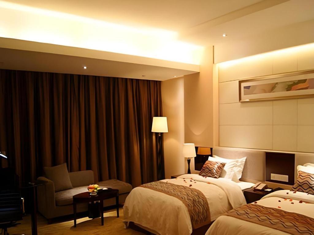 Fortune Hotel Longyan Esterno foto