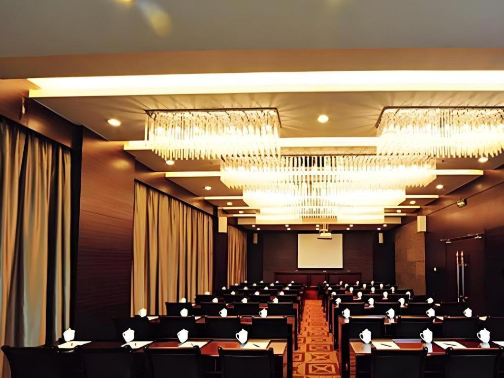 Fortune Hotel Longyan Esterno foto