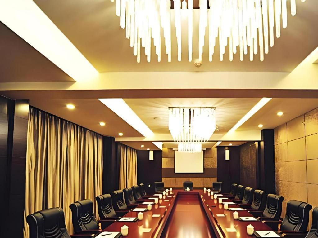 Fortune Hotel Longyan Esterno foto