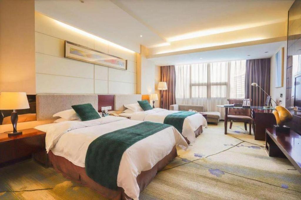 Fortune Hotel Longyan Esterno foto