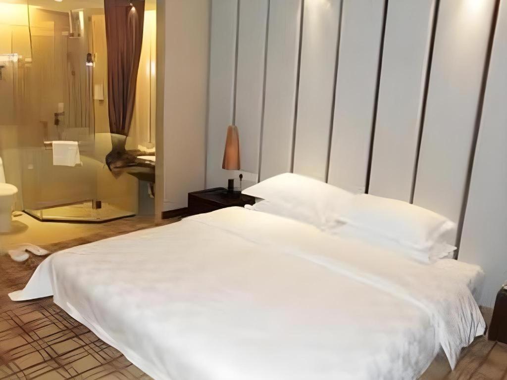Fortune Hotel Longyan Esterno foto