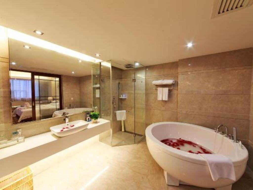 Fortune Hotel Longyan Esterno foto