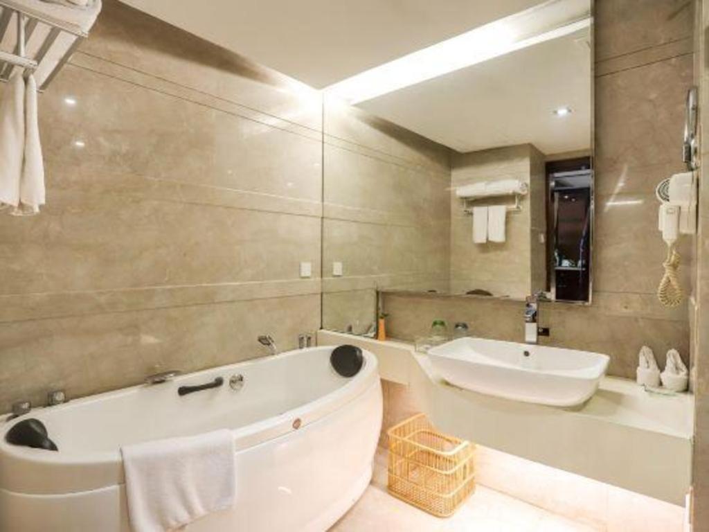Fortune Hotel Longyan Esterno foto