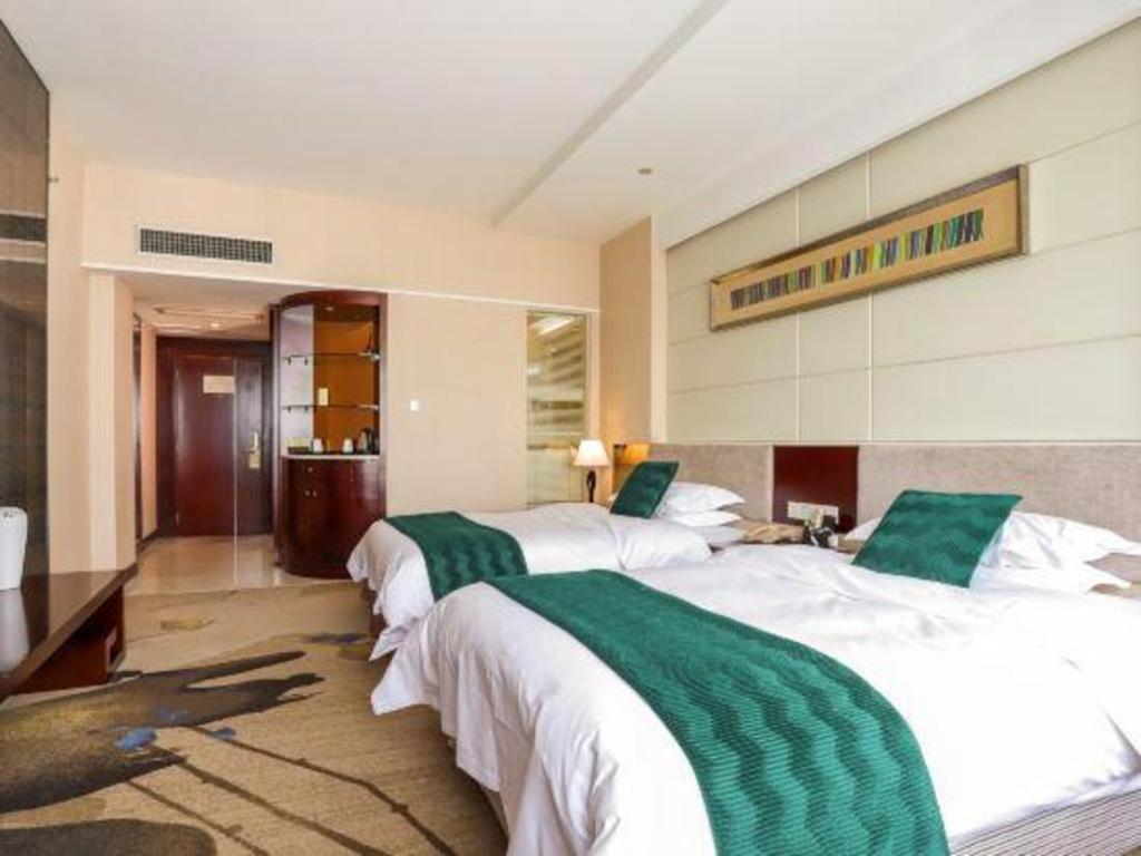 Fortune Hotel Longyan Esterno foto