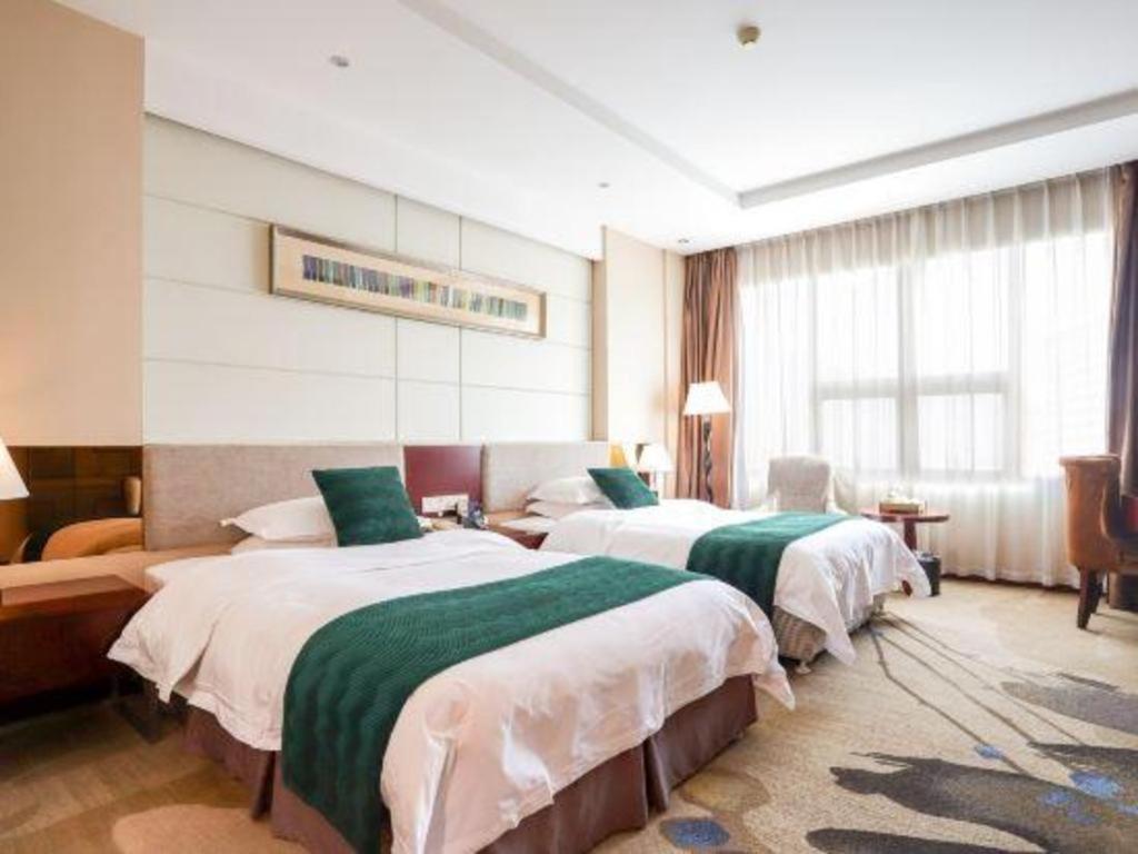 Fortune Hotel Longyan Esterno foto